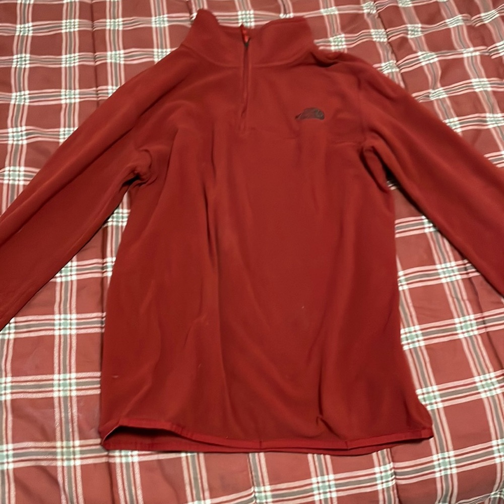 The North Face. Men’s Fleece Pullover w/ quarter zip.